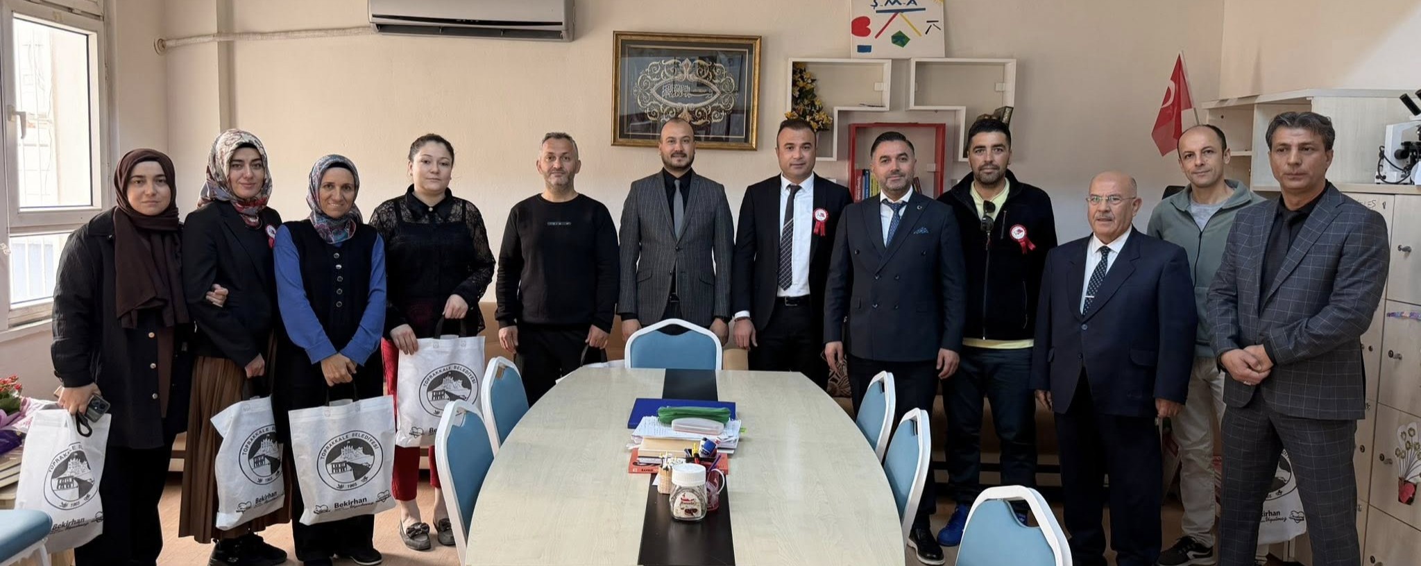 Toprakkale Belediye Başkanı Öğretmenleri Ziyaret Etti (10)