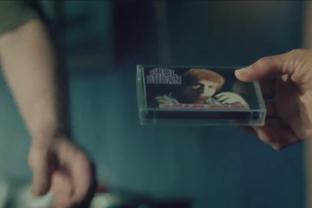 “Uçurumun Kenarına Getirdin Ömrümü” Veliaht Dizisiyle Sosyal Medyayı Salladı (1)