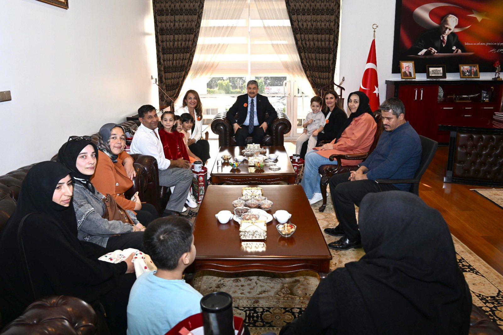 Vali Yılmaz Lösemili Çocukları Makamında Kabul Etti2