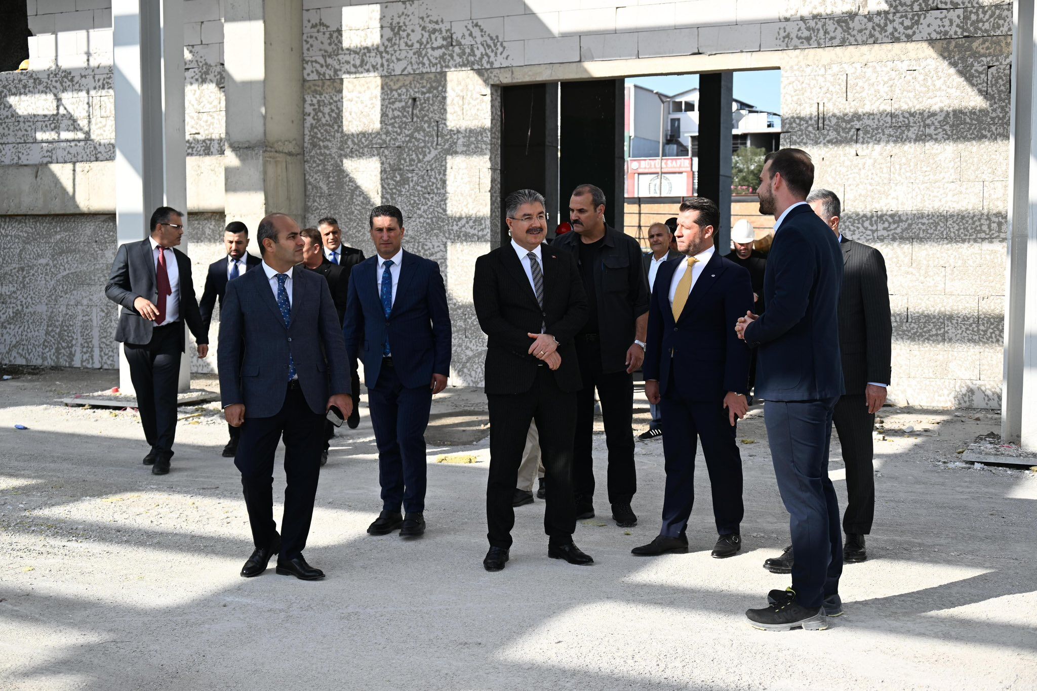 Vali Yılmaz Osb’deki Beş Yıldızlı Otel İnşaatını İnceledi3