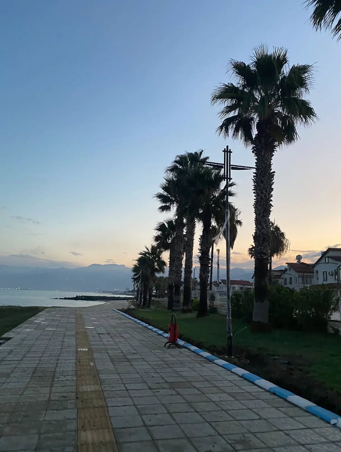 Yağmur Sonrası Karaağaç Sahili Güne Büyüleyici Başladı3