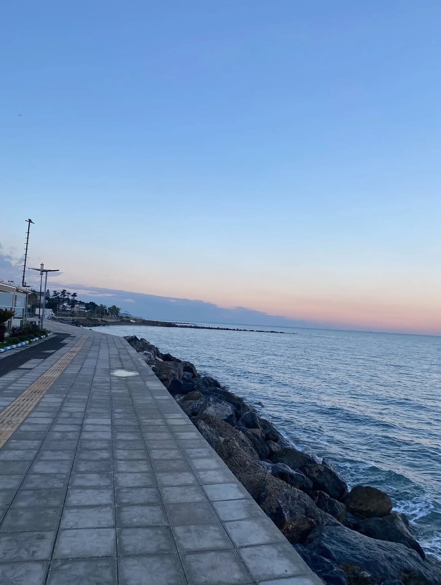 Yağmur Sonrası Karaağaç Sahili Güne Büyüleyici Başladı7