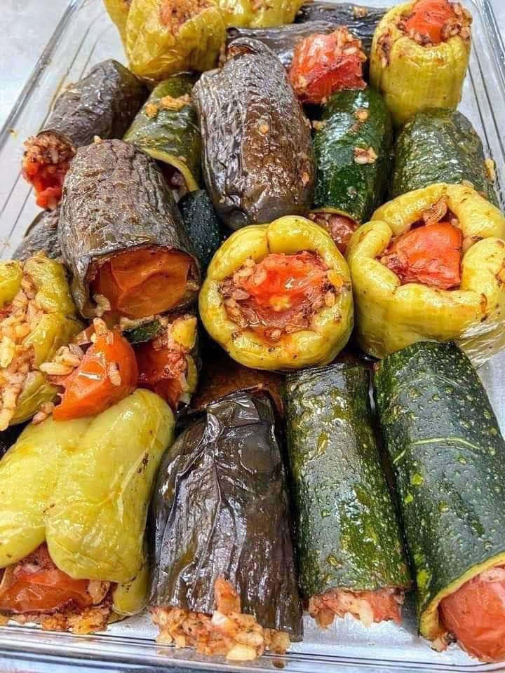 Zeytinyağlı Dolma Ve Cacık