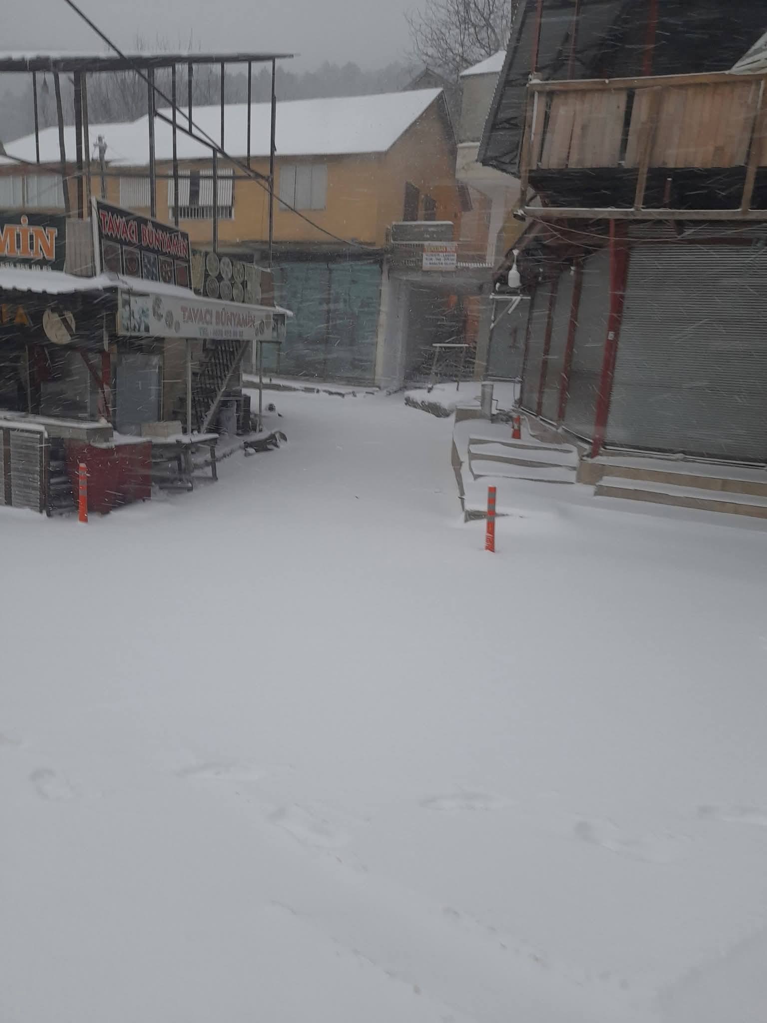 606469976 4256061121276476 4321606193386664848 N