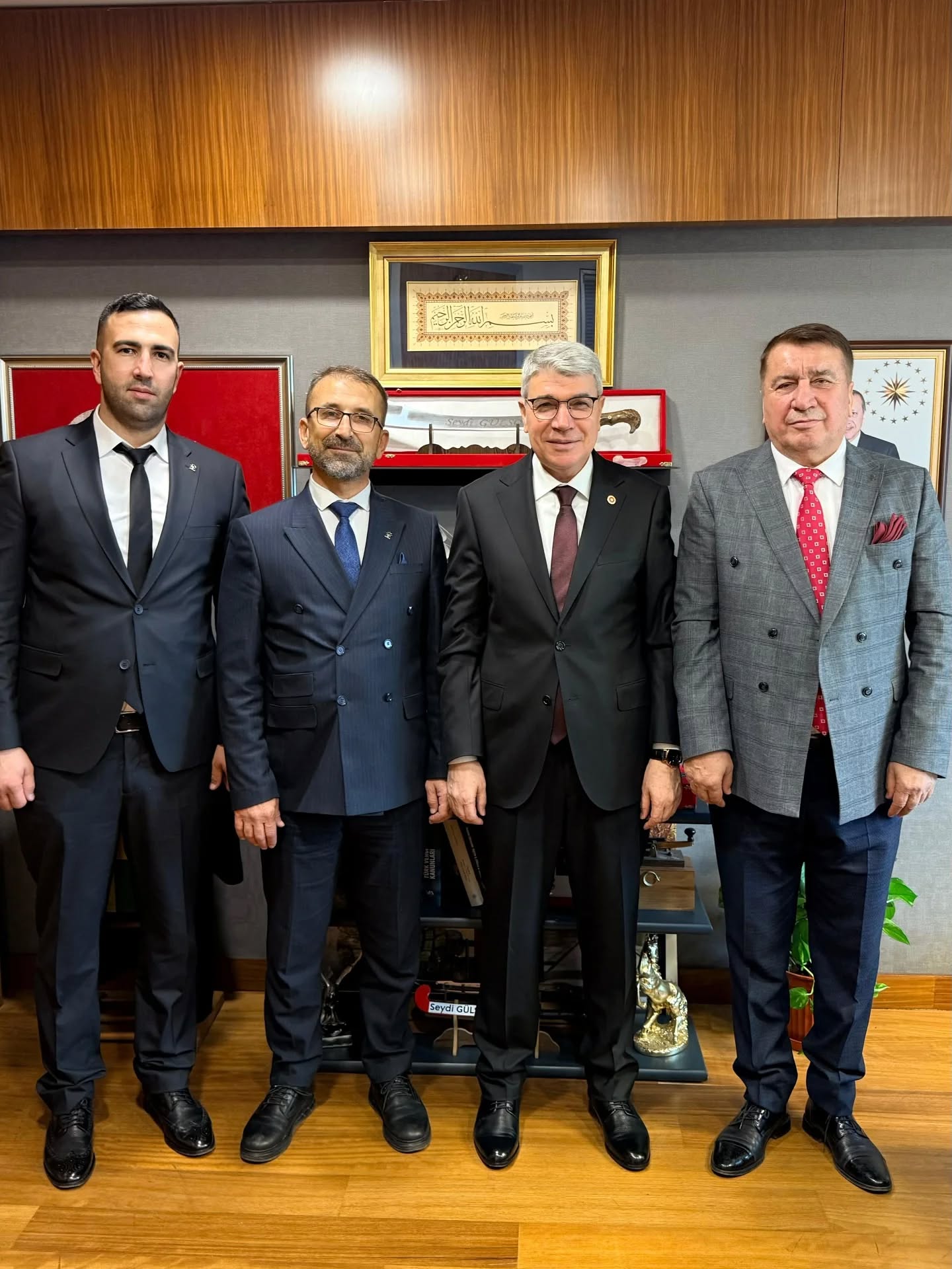 Ak Parti Kadirli İlçe Başkanı Hakan Örtlek’ten Ankara Ziyareti (1)