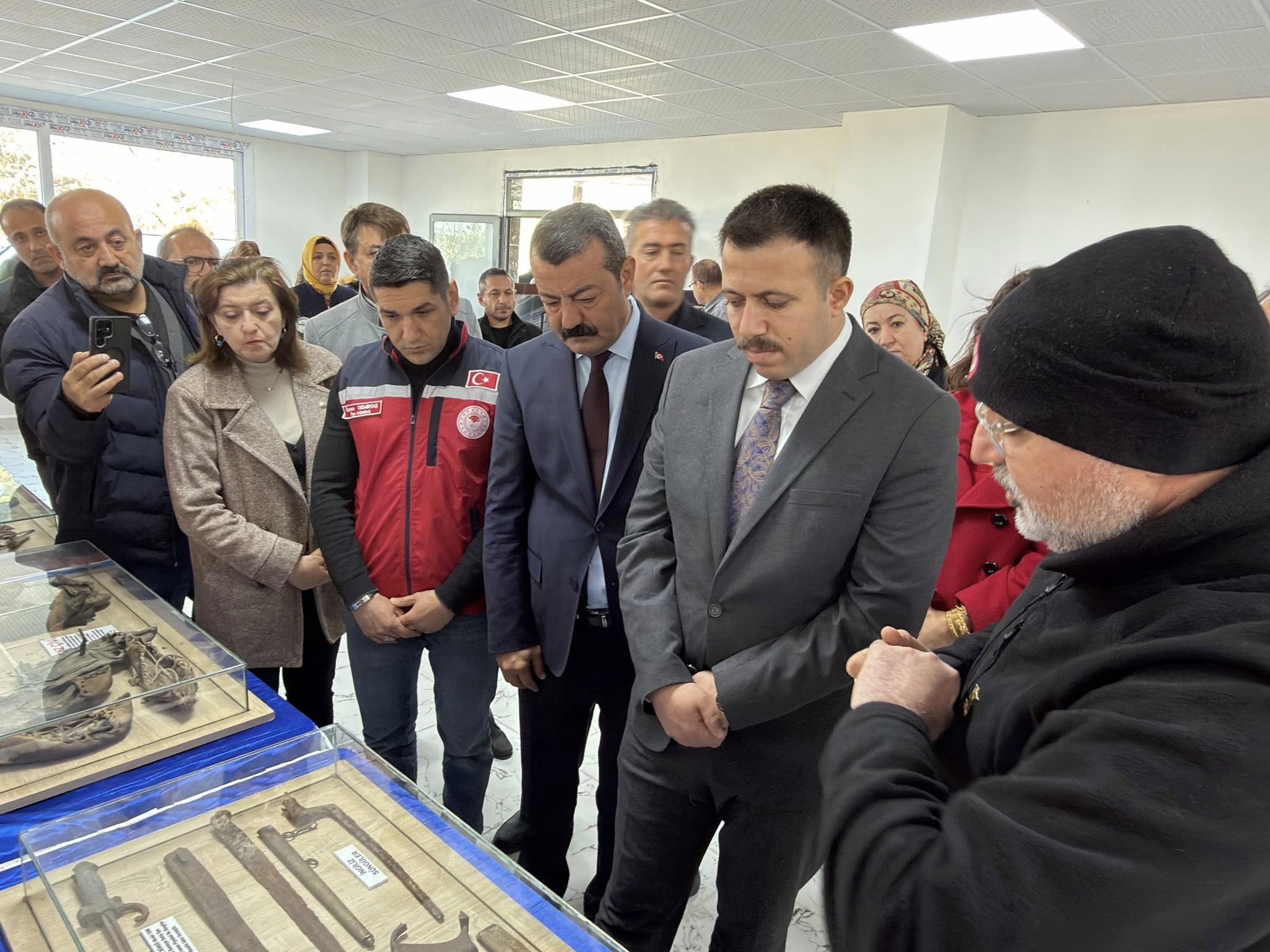 Başkan Aksoy Çanakkale Gezici Müze Sergisini Açtı3