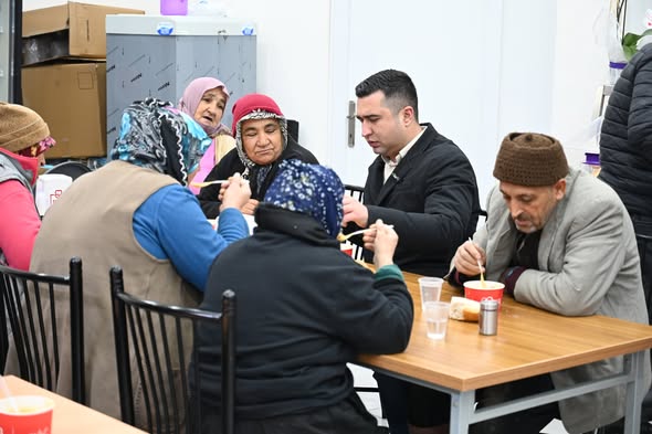 Başkan Olcar’dan Kent Lokantasında Çorba İkramı