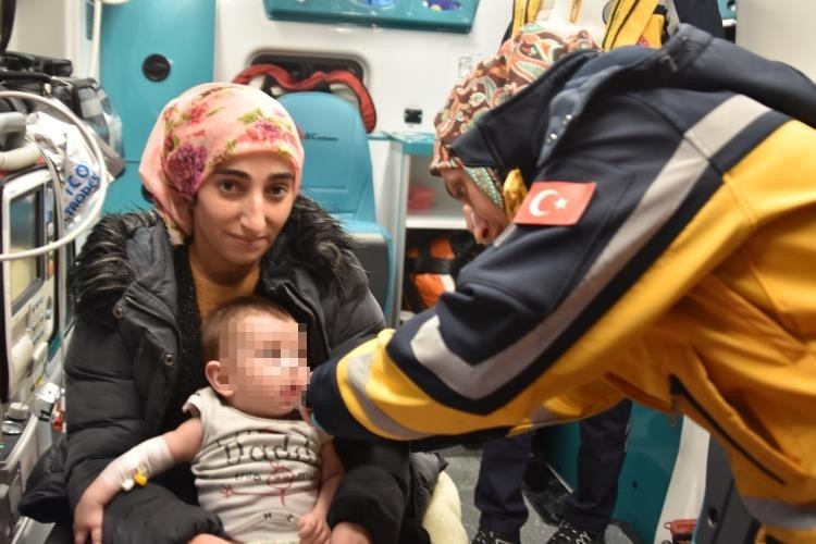 Bitlis’te Kar Bebek İçin Aşıldı (2)