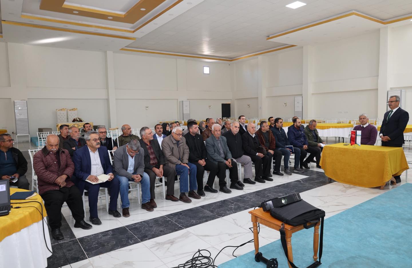 Ellek’te Doğalgaz Bilgilendirme Toplantısı Düzenlendi6