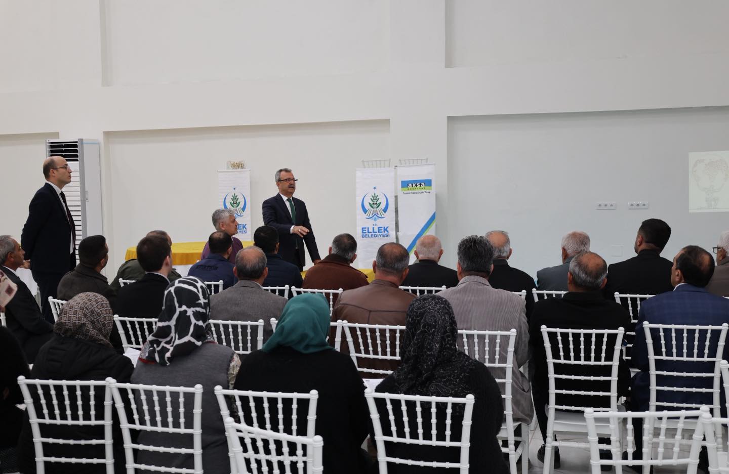 Ellek’te Doğalgaz Bilgilendirme Toplantısı Düzenlendi8