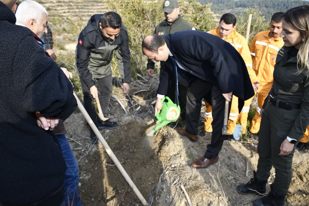 Erdinç Dolu Kesim Köyü’nde Fidan Dikimine Katıldı2