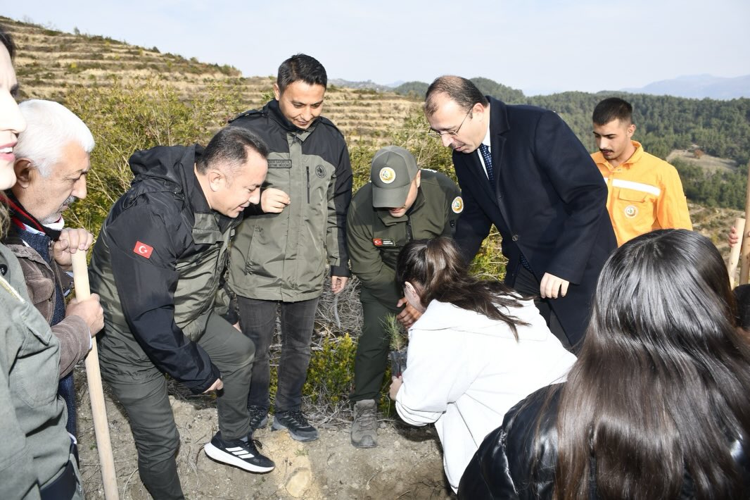 Erdinç Dolu Kesim Köyü’nde Fidan Dikimine Katıldı4