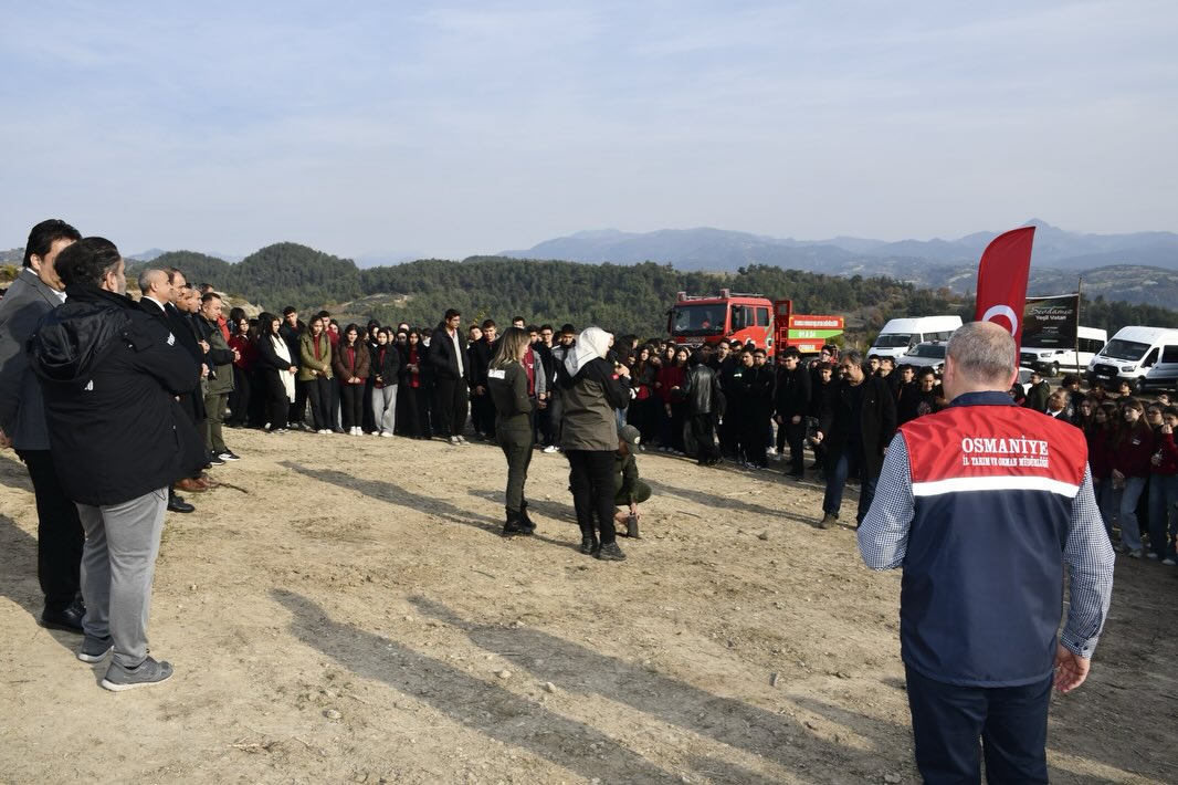Erdinç Dolu Kesim Köyü’nde Fidan Dikimine Katıldı5