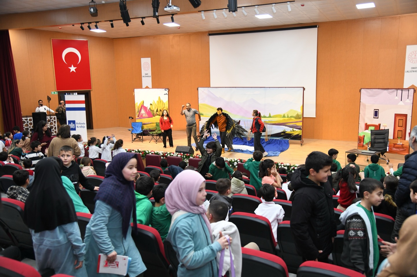 “Göldeki Fısıltı” Miniklerden Büyük Beğeni Aldı (7)