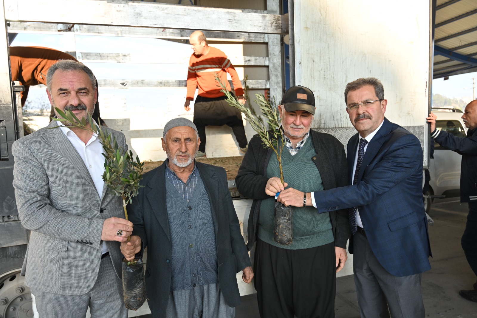 Kadirli’de 10 Bin Zeytin Fidanı Desteği (3)