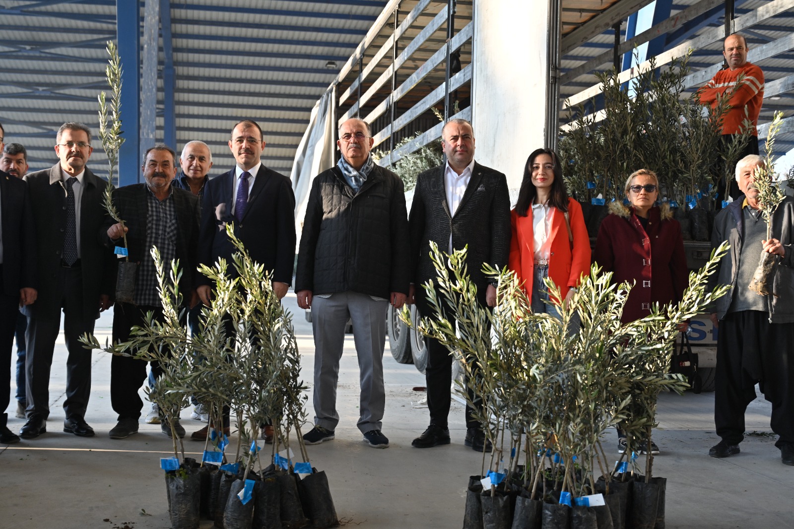 Kadirli’de 10 Bin Zeytin Fidanı Desteği (8)