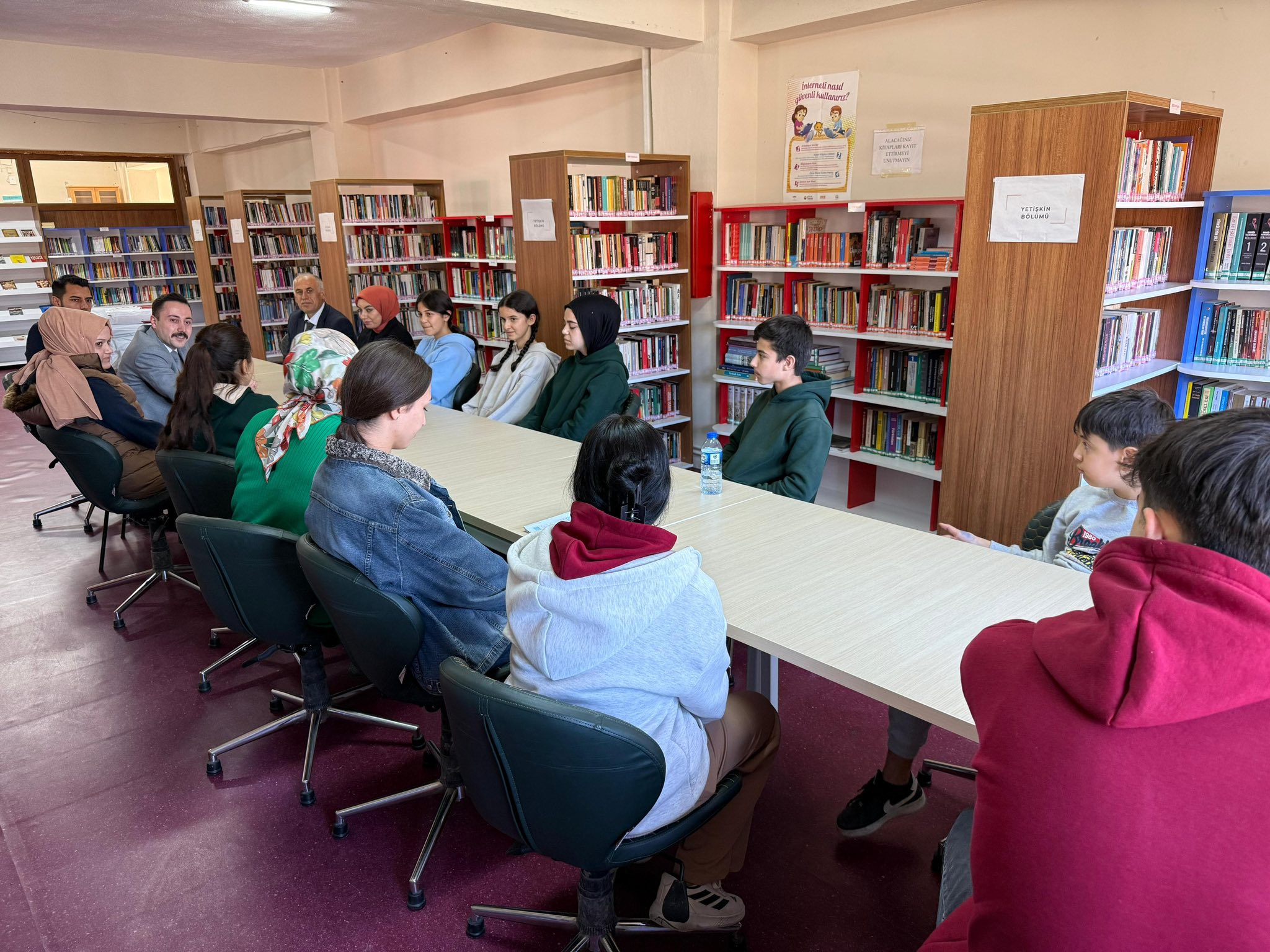 Kaymakam Bütüner Öğrencilerle Kütüphanede Buluştu (7)