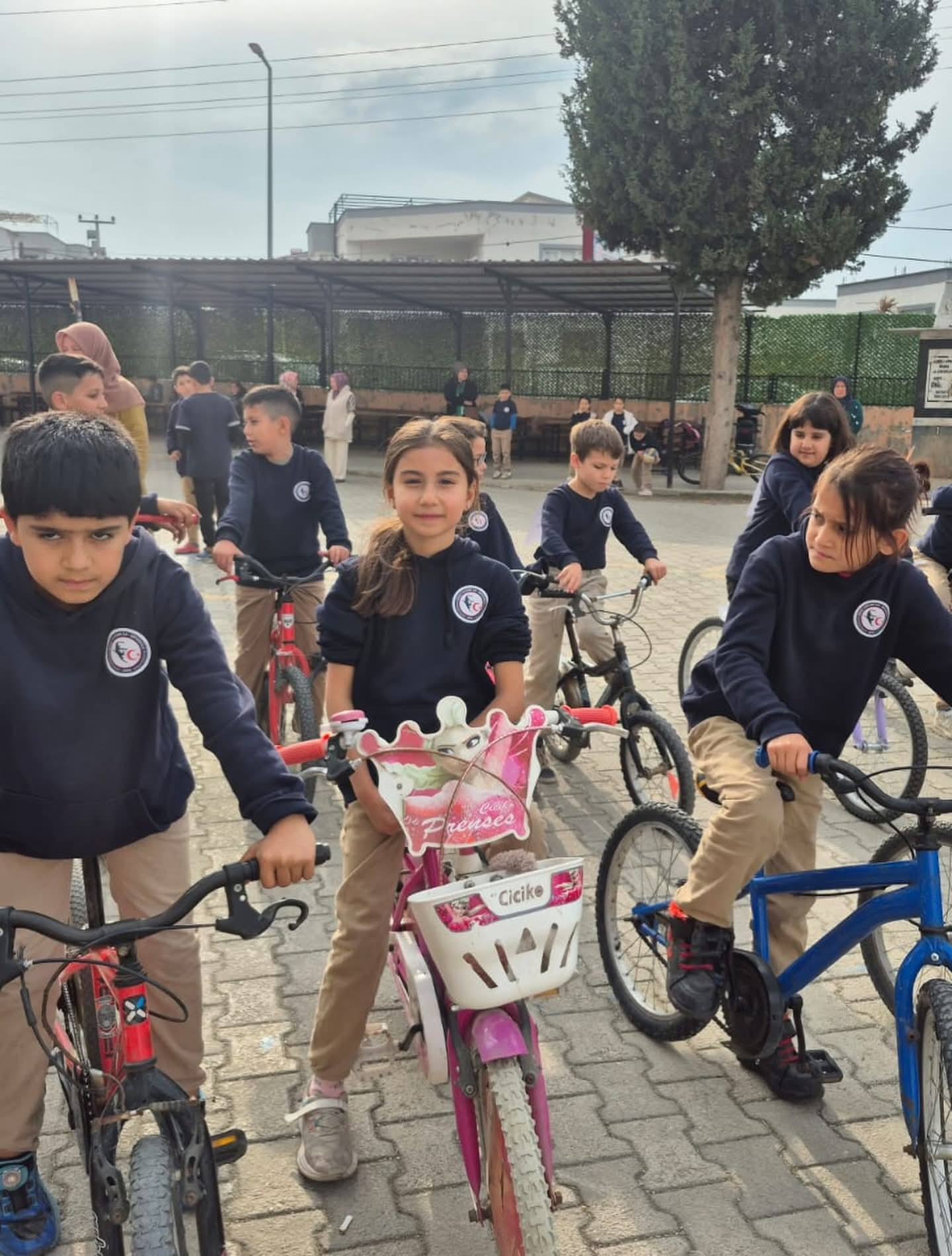 Miniklerden Değerler Turu Bisikletle Mesaj Verdiler (1)