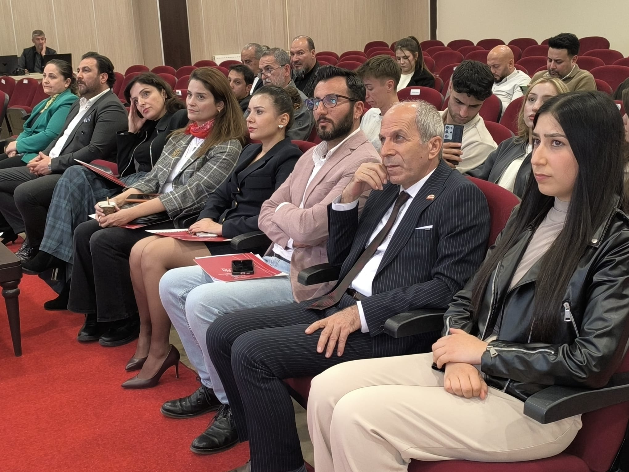 Okü’de Yapay Zekâ Ve Prompt Odaklı Habercilik Eğitimi (2)