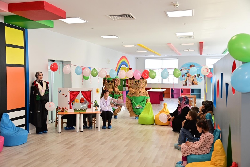 Okü’den Çocuklara Yeni Yıl Sevinci (1)