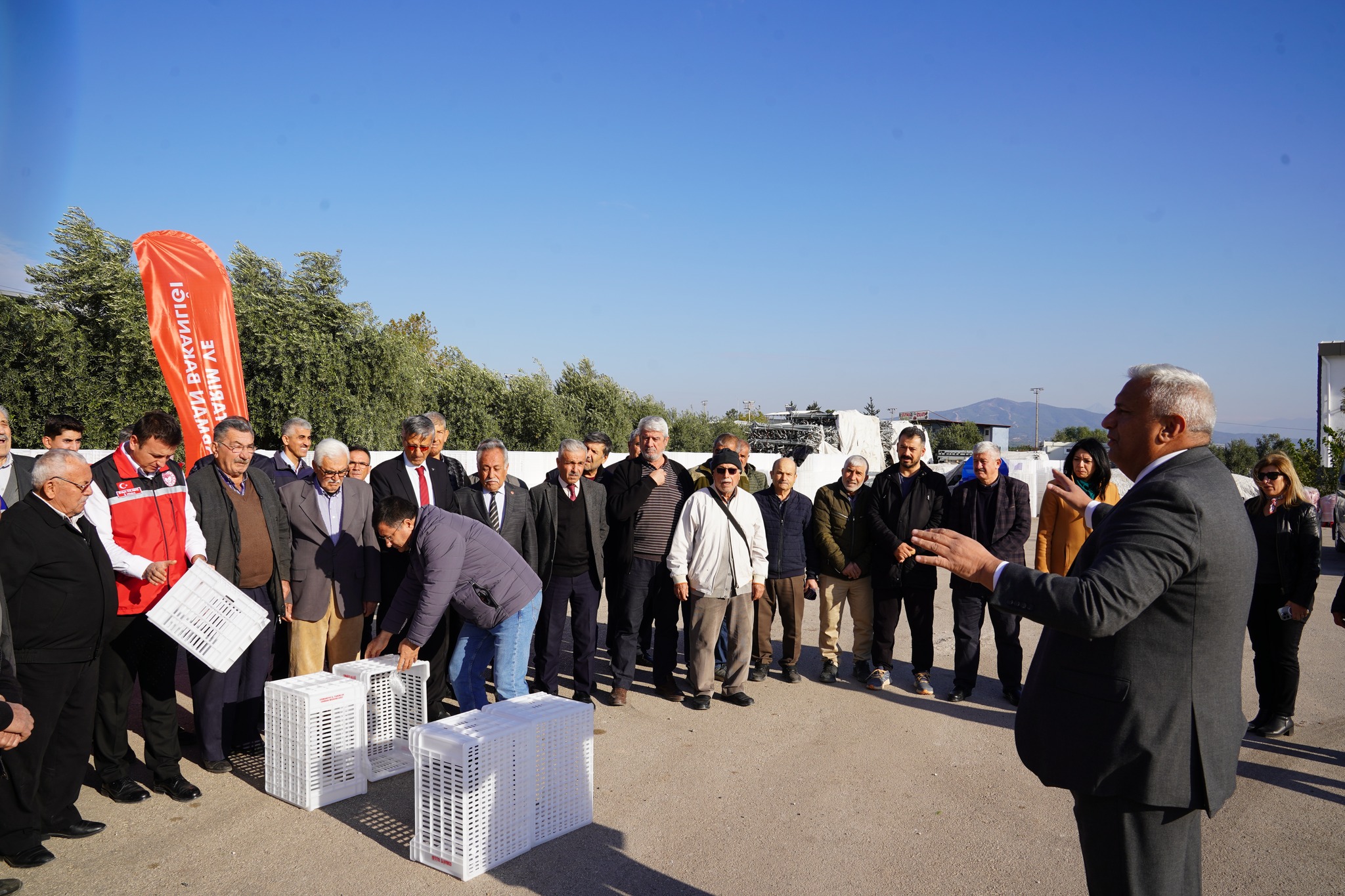 Osmaniye’de Çiftçilere %75 Hibeli Plastik Kasa Desteği (1)