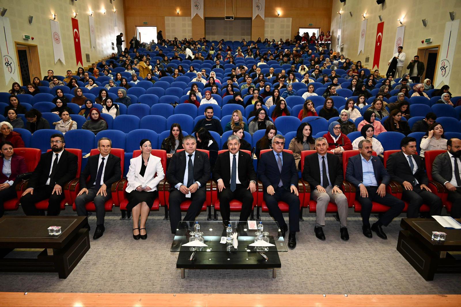 Osmaniye’de Koruyucu Aile Farkındalık Paneli Düzenlendi3