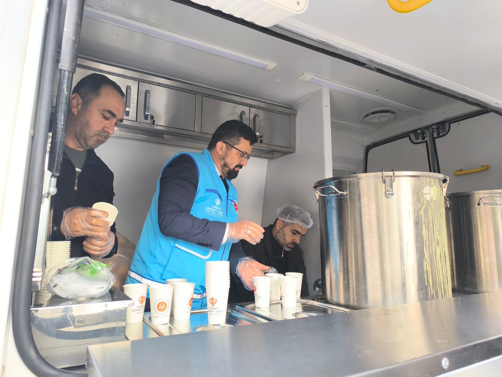 Osmaniye’de Öğrencilere Sabah Saatlerinde Sıcak Çorba İkramı2