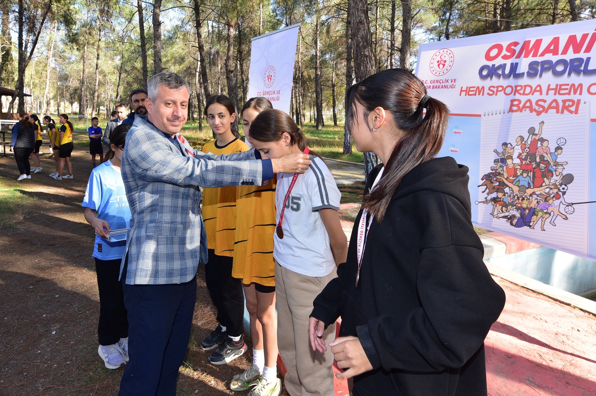 Osmaniye’de Okul Sporları Kros Müsabakaları Tamamlandı (6)