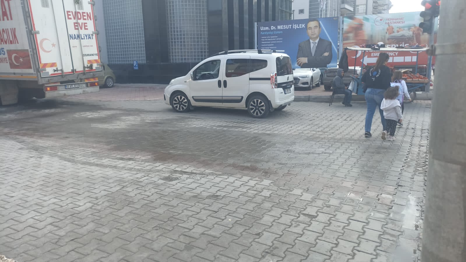 Osmaniye’de Trafik Kazası Sürücüler Tartıştı (1)