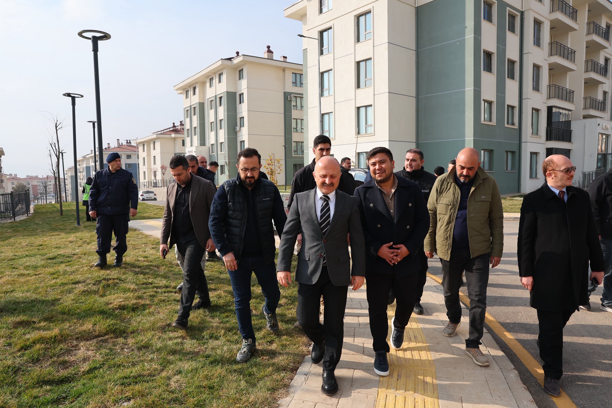 Vali Varol İndere’de İnceleme Yaptı Deprem Sonrası Umut Veren Yaşam Alanı (2)