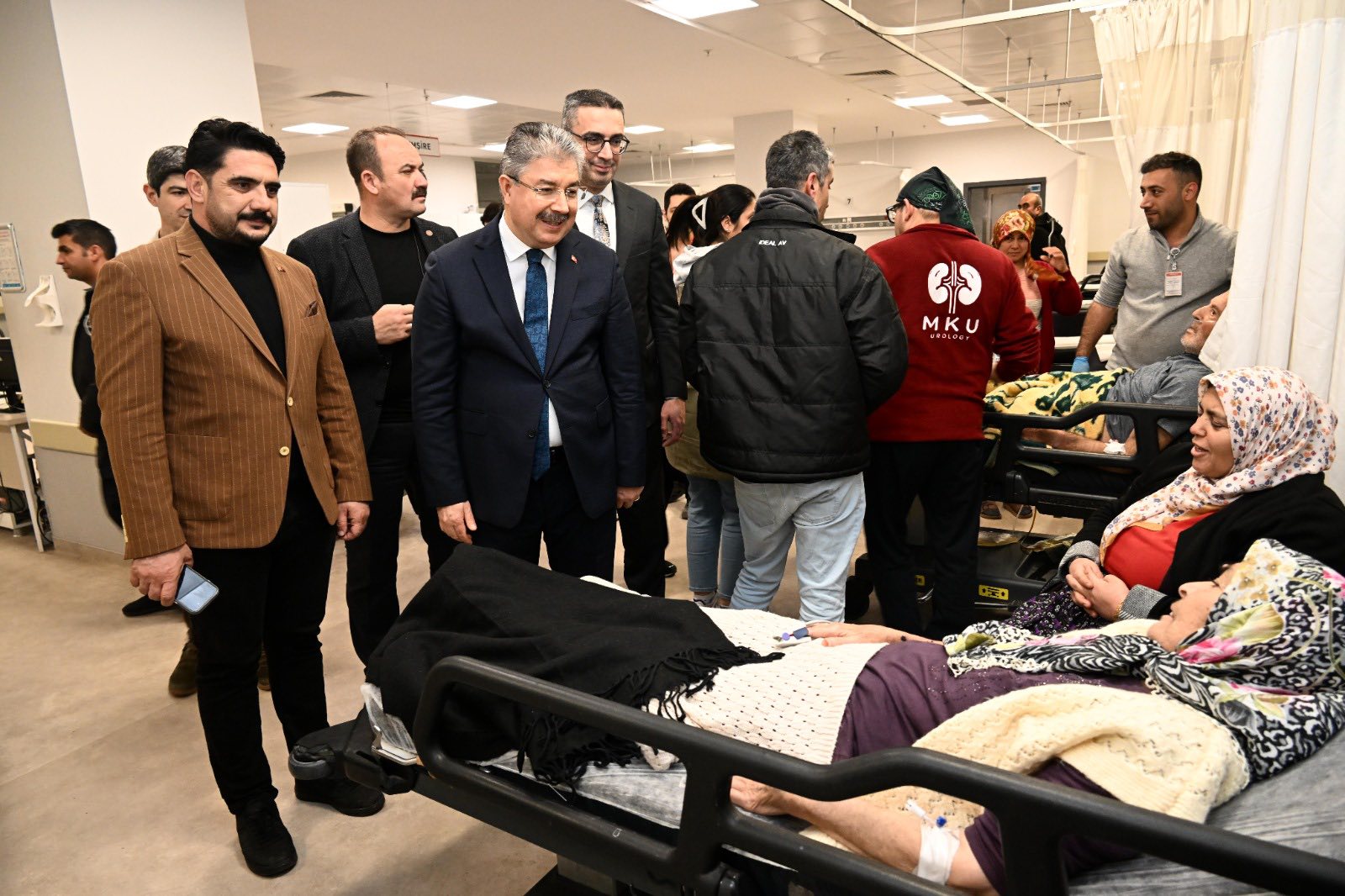 Vali Yılmaz’dan Yeni Yıl Ziyareti Devlet Hastanesi’nde Hastalara Moral (1)