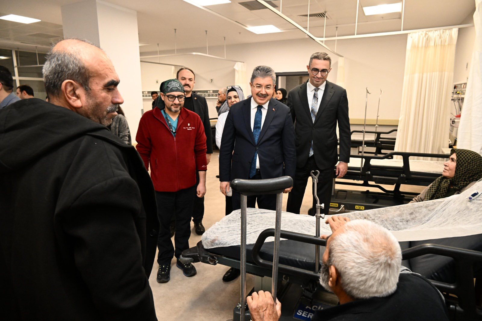 Vali Yılmaz’dan Yeni Yıl Ziyareti Devlet Hastanesi’nde Hastalara Moral (3)