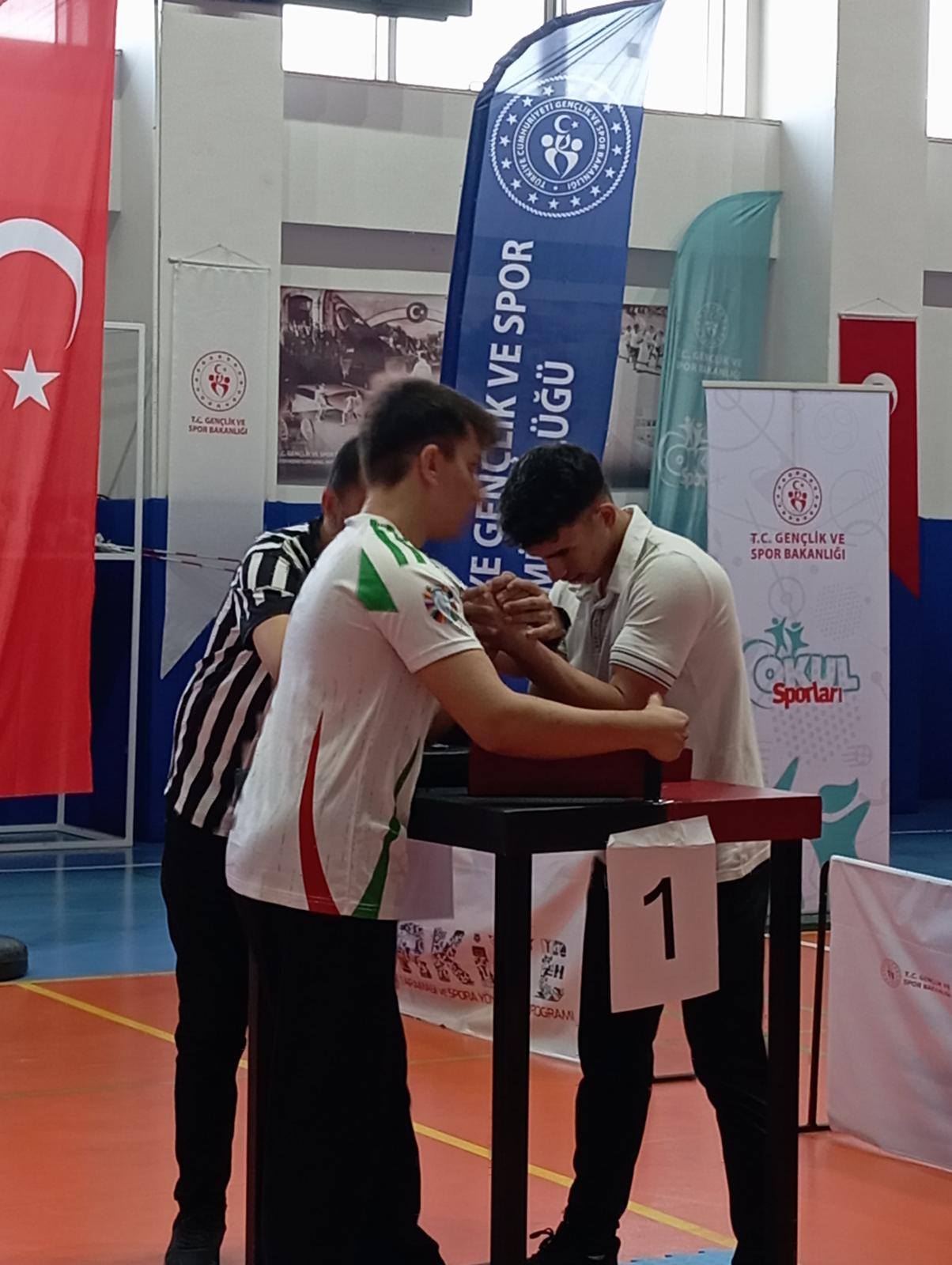 Yolbulan Baştuğ Mtal Bilek Güreşinde Osmaniye Şampiyonu Oldu (1)