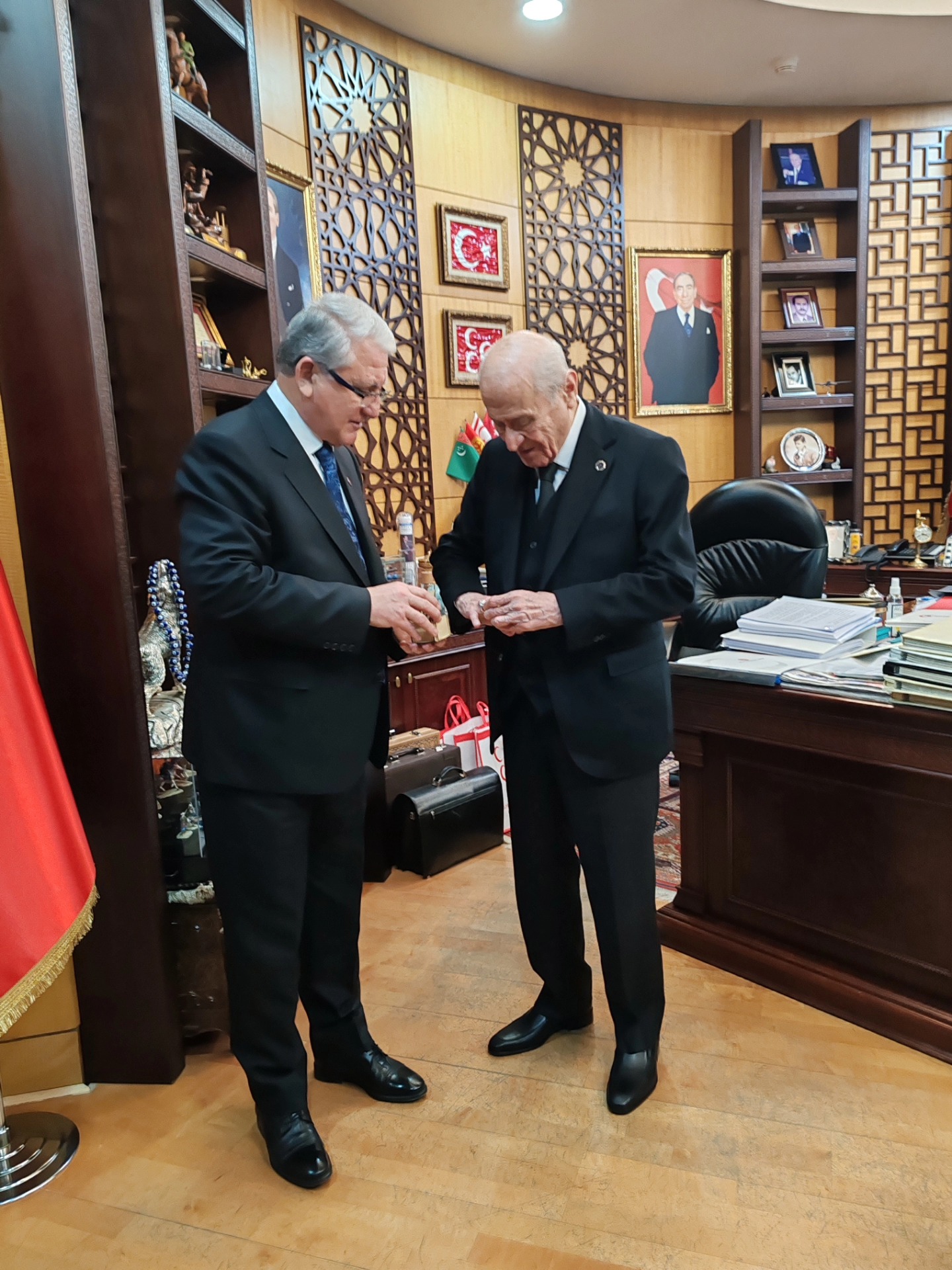 Bahçeli Osmaniye Teşkilatını Kabul Etti (1)