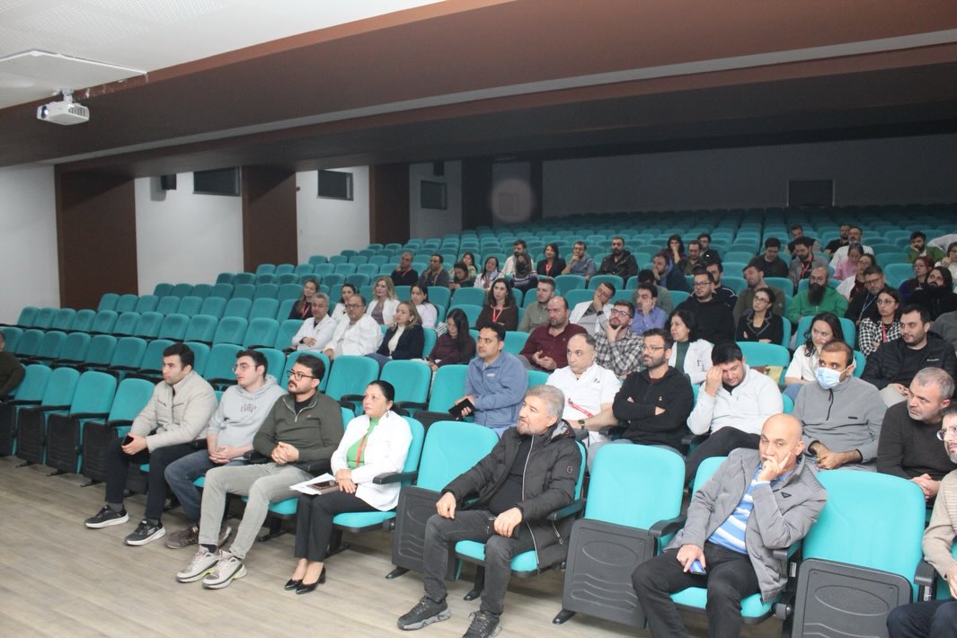 Başhekim Hakkoymaz Hekimlerle Hizmet Kalitesi Toplantısı5