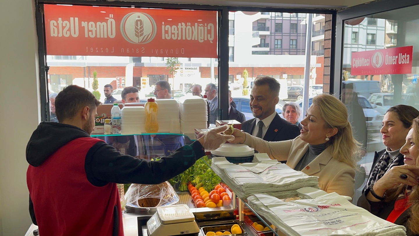 Chp Osmaniye Sahada Esnaf Ve Muhtarlarla Buluşma (8)