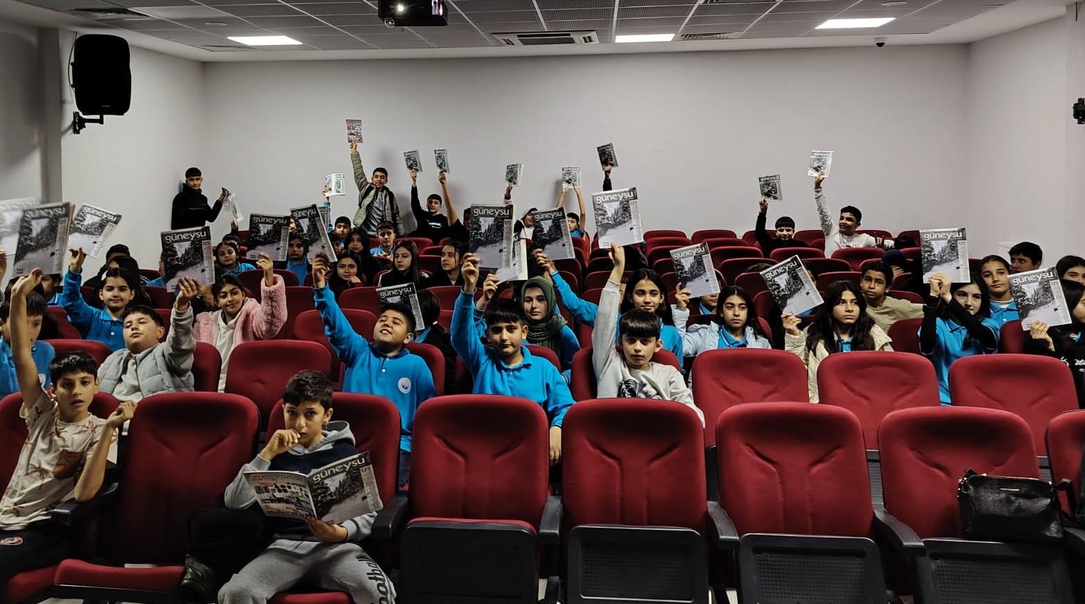 Göktürk’te Dil Şöleni Dr. Ahmet Doğru Gençlerle Buluştu (4)-1