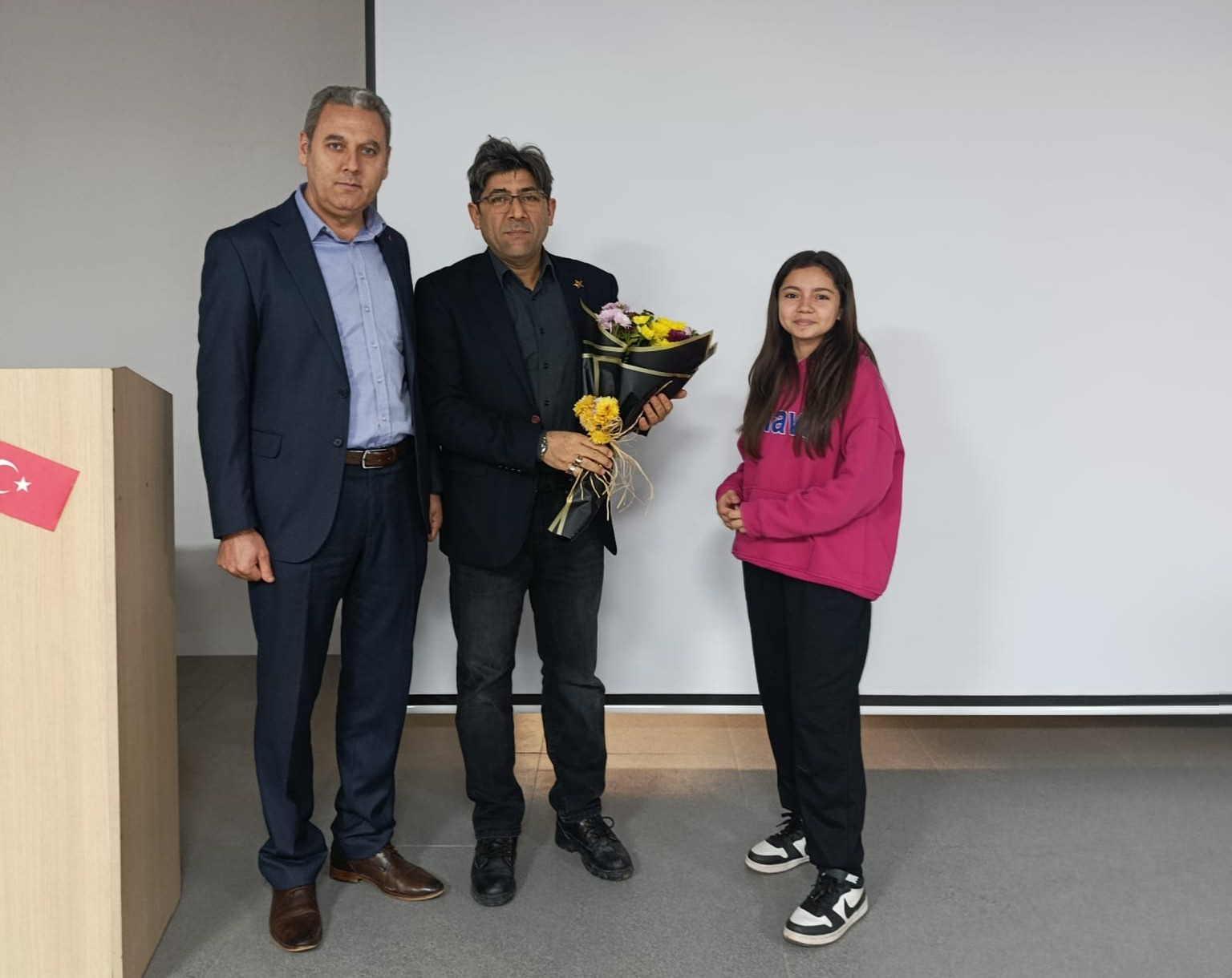 Göktürk’te Dil Şöleni Dr. Ahmet Doğru Gençlerle Buluştu (4)