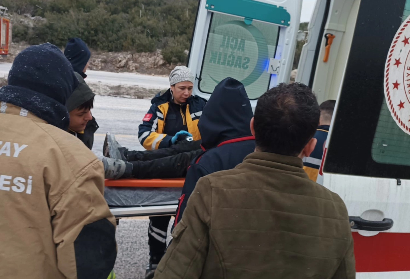 Hatay Yayladağı Antakya Yolunda İki Araç Çarpıştı2