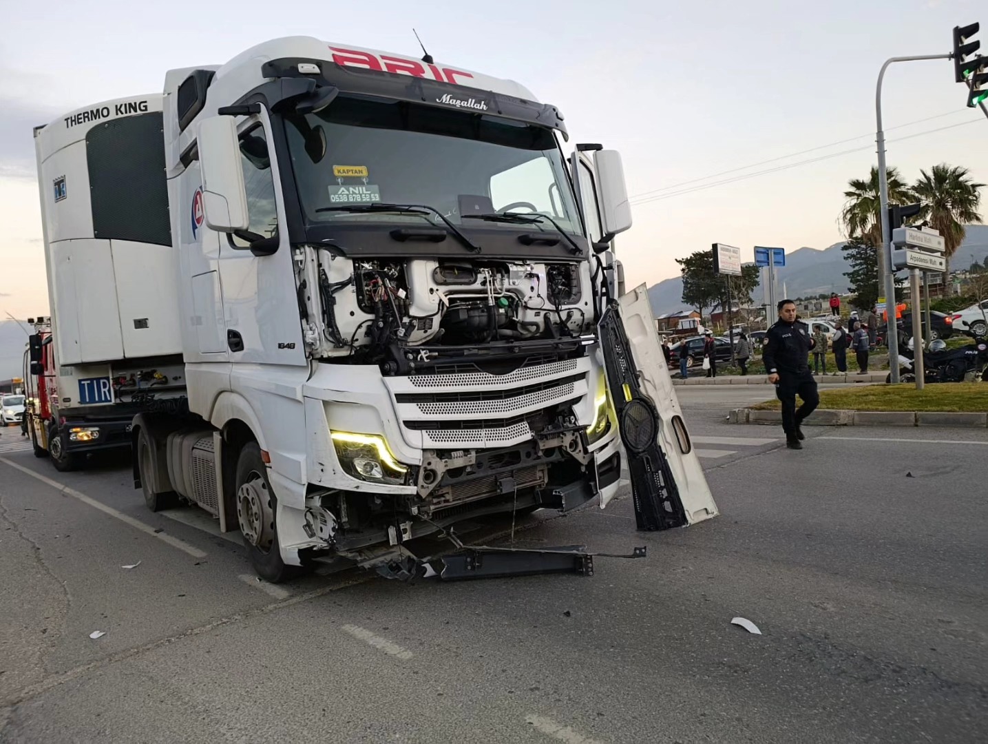 İskenderun Arsuz Yolunda Zincirleme Kaza 18 Yaralı11