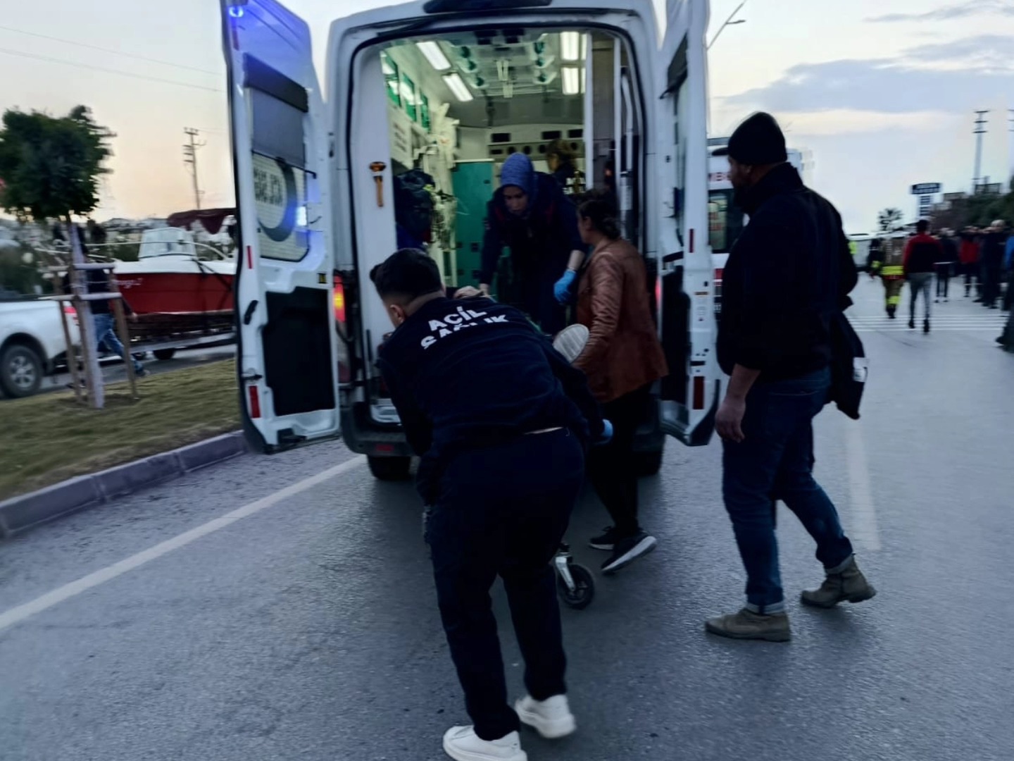 İskenderun Arsuz Yolunda Zincirleme Kaza 18 Yaralı2