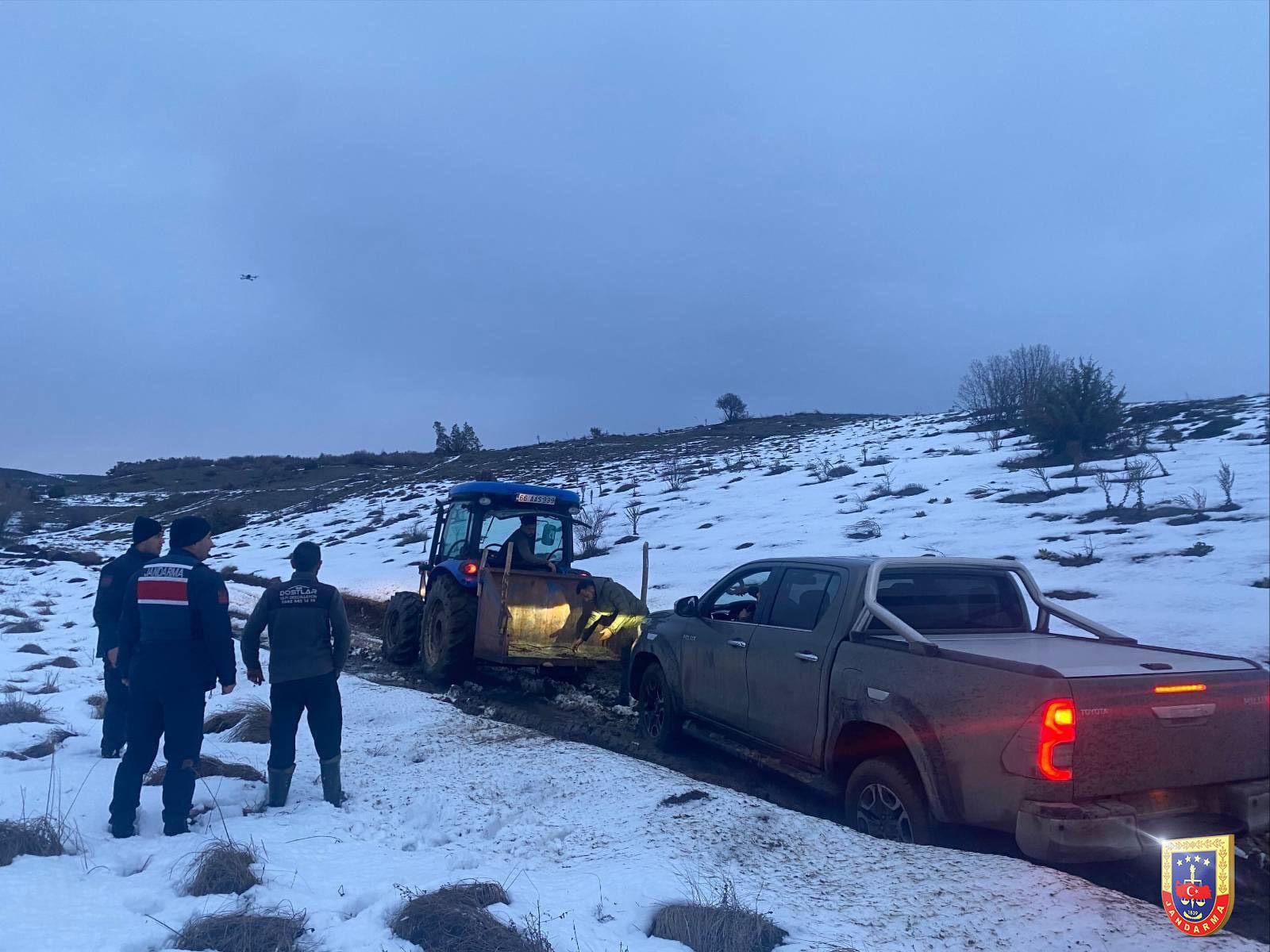 Jandarma Zorlu Kışta Görev Başında (5)