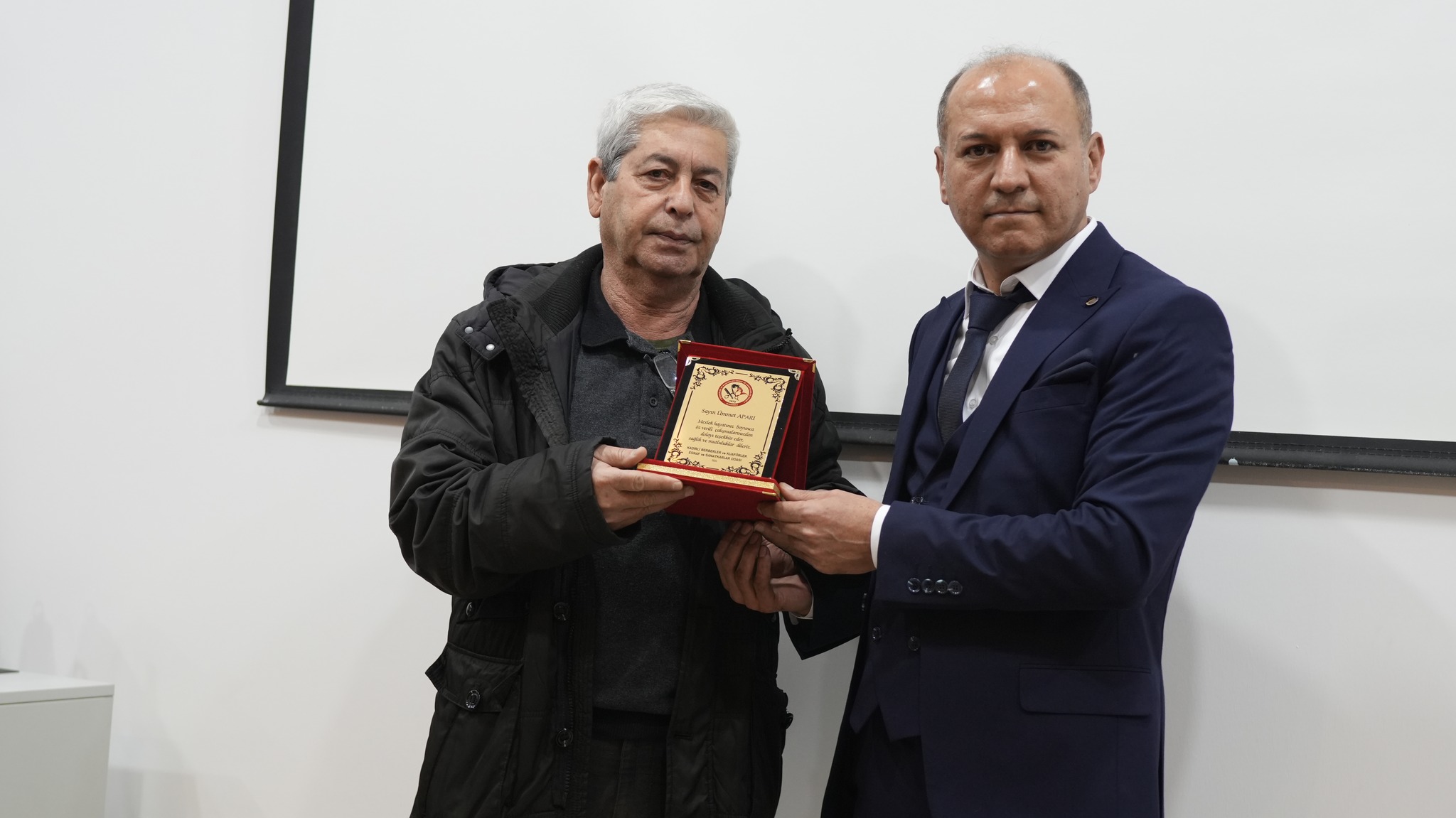 Kadirli Berberler Ve Kuaförler Odası’nda Saraç Yeniden Başkan (10)