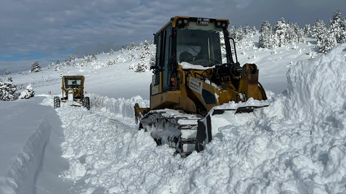 Kahramanmaraş'ta Kar Nedeniyle 87 Mahalleye Ulaşım Sağlanamıyor