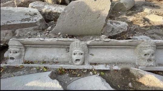 Osmaniye Kastabala Antik Kentinde Tiyatro Maskları Bulundu2