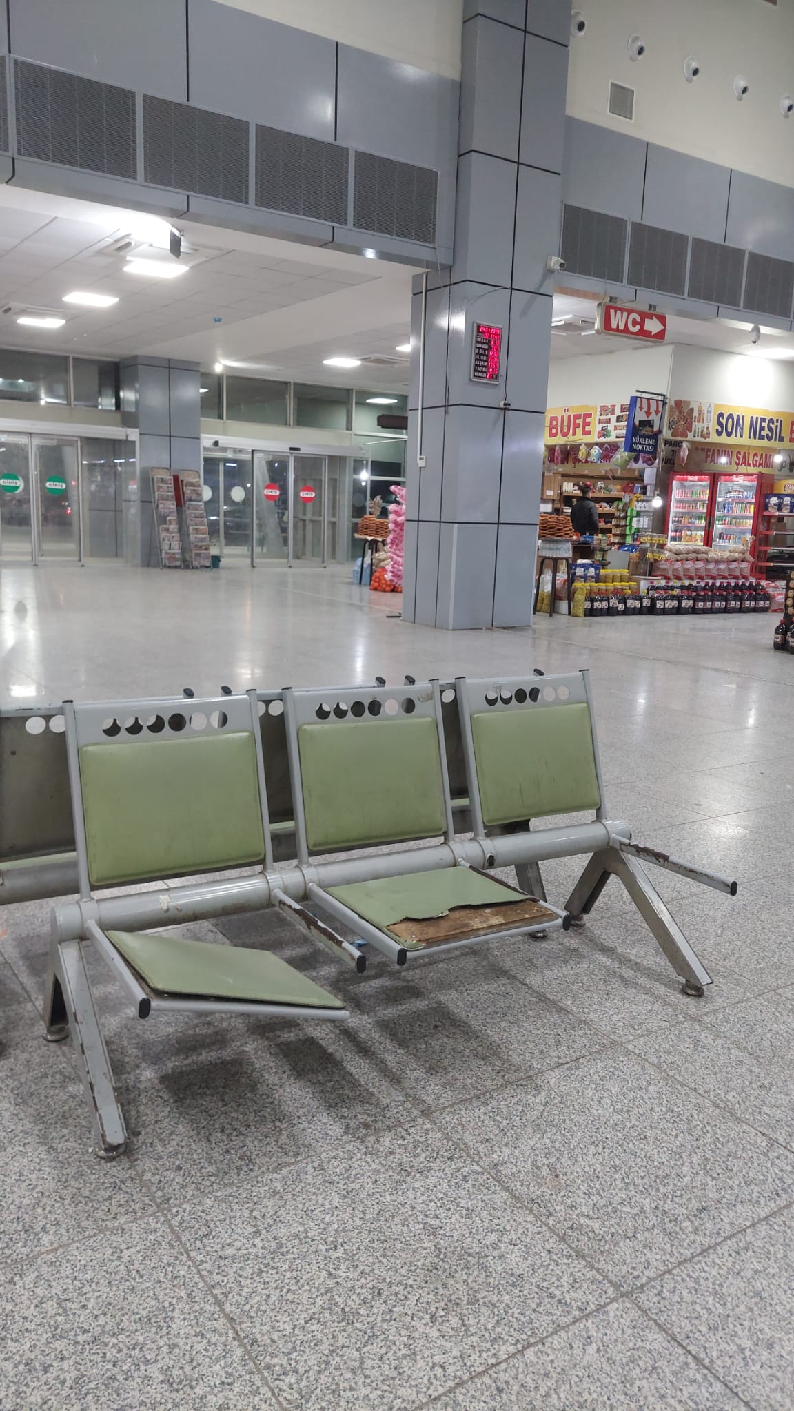 Osmaniye Otogarında Tepki Çeken Görüntü (3)