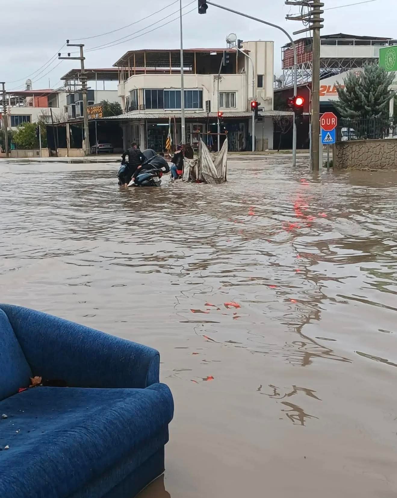 Osmaniye Sele Teslim Sağanak Yağış Hayatı Felç Etti