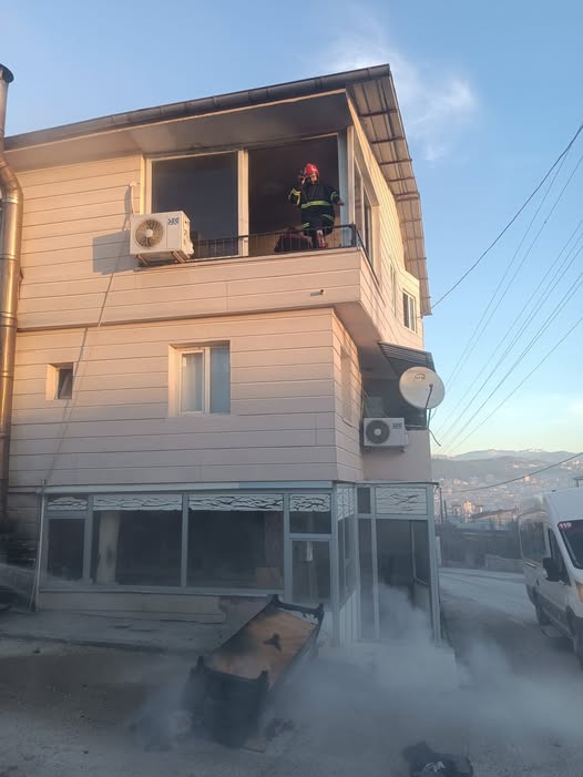 Osmaniye’de Ev Yangını Korkuttu (1)