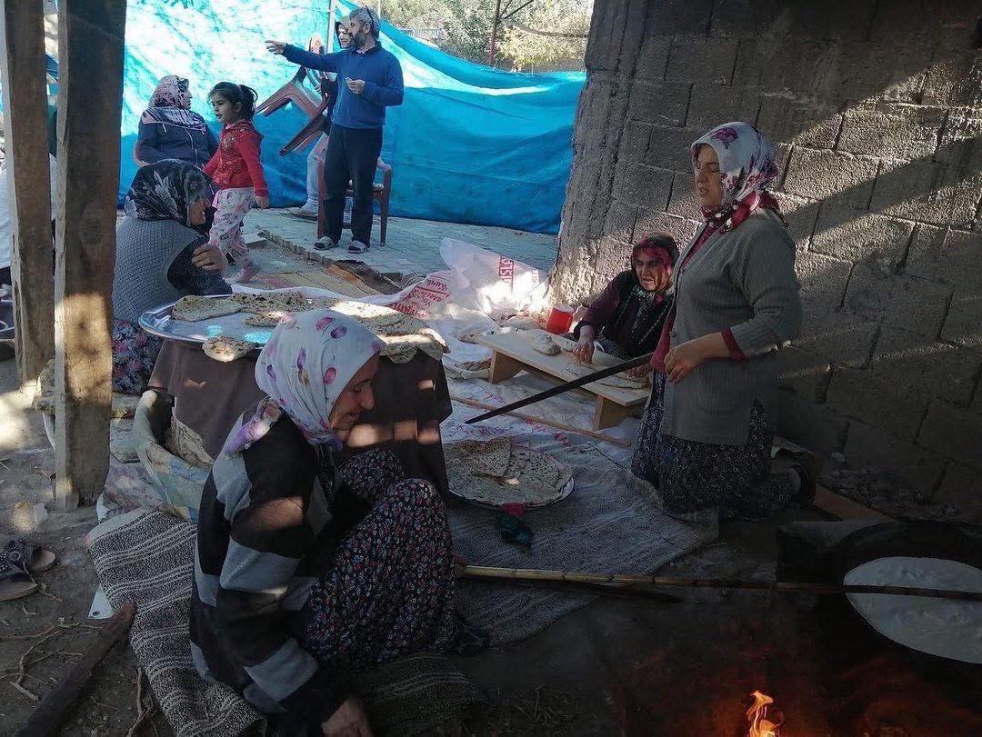 Osmaniye’de İmece Geleneği Yaşatılıyor Ekmek (1)