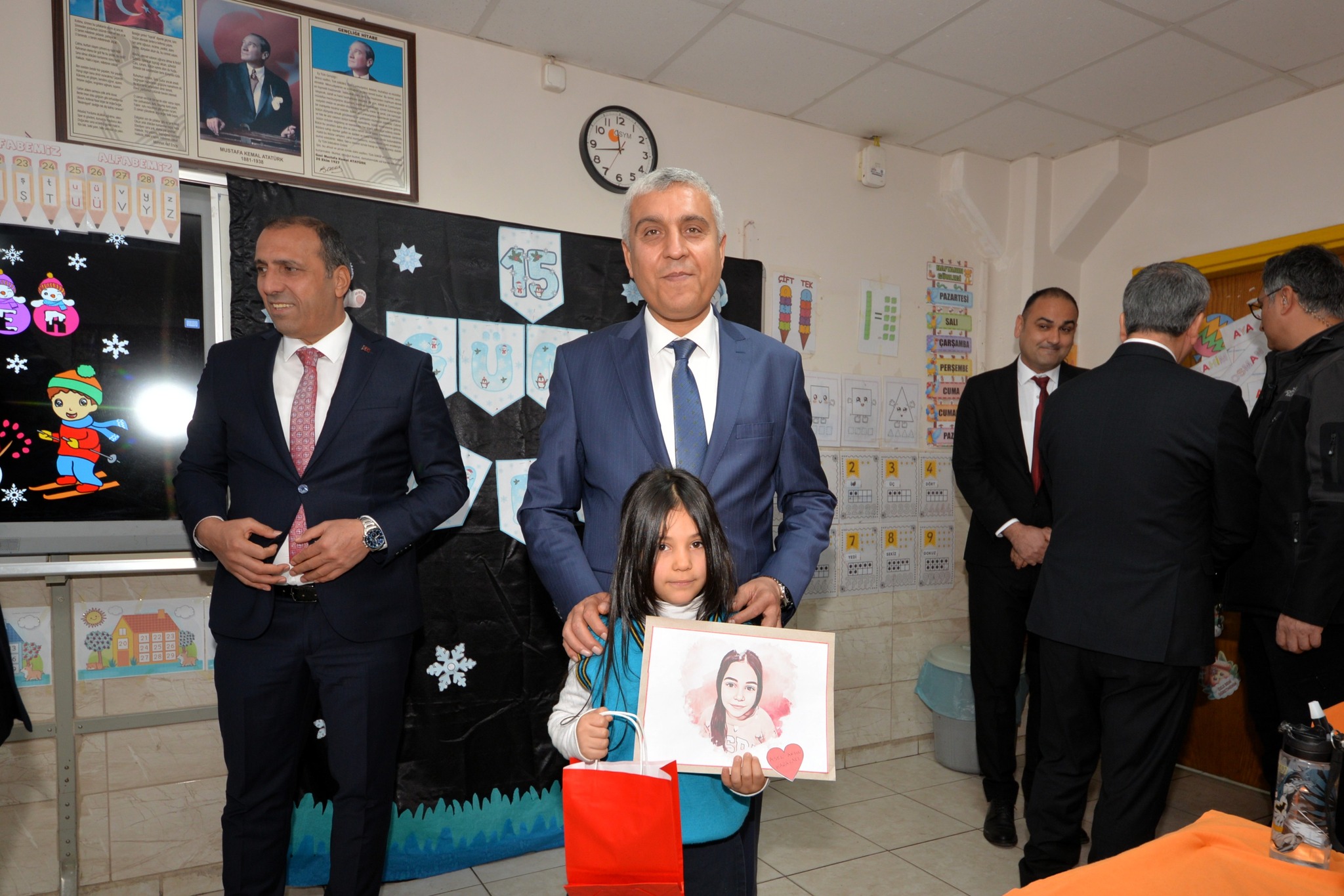 Osmaniye’de Karne Sevinci Mehmet Akif İlkokulu’nda Yaşandı3